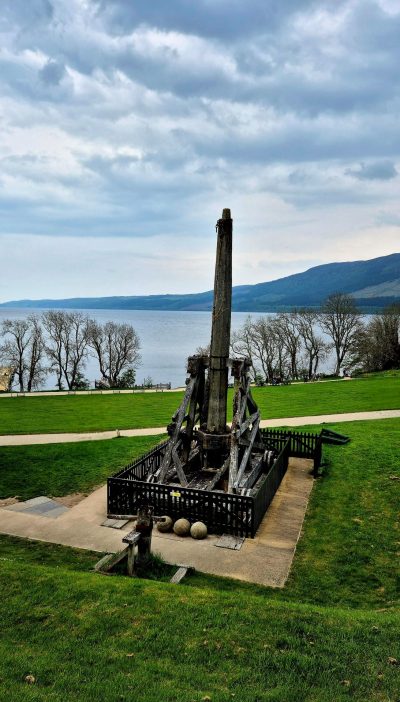 Urquhart Castle Daktent op Reis